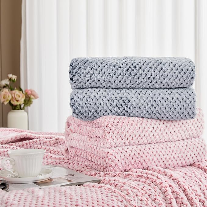 Exclusivo Mezcla Fleece Bed Blanket Queen Size, Super Soft and Warm Blankets - Image 8