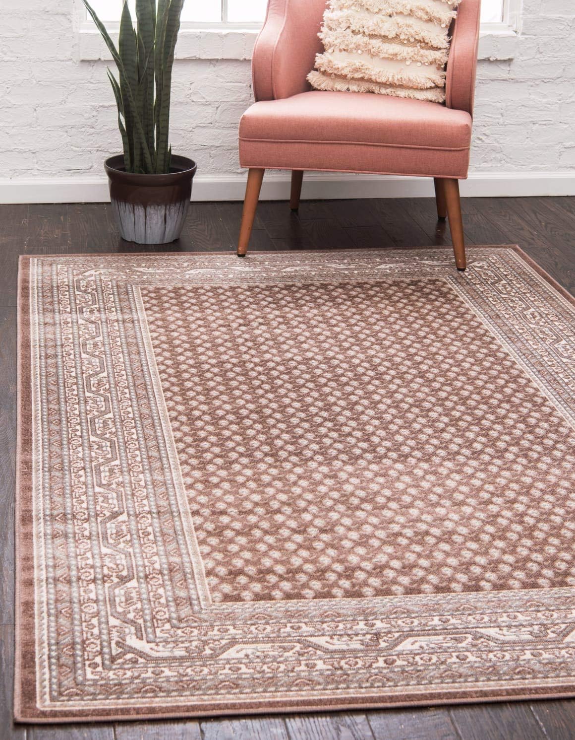 Unique Loom Williamsburg Collection Traditional Border with Dotted Center Area Rug, Rectangular 4' 0" x 6' 0", Brown/Beige