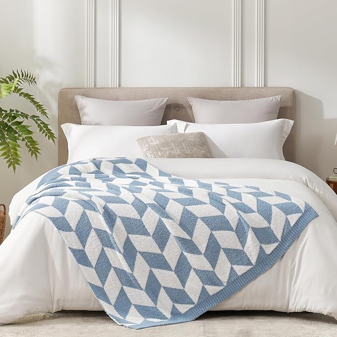 Snuggle Sac Chevron Throw Blanket - Image 2