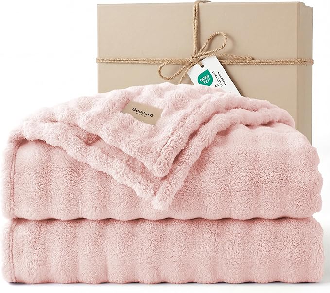 Bedsure 3D Fleece Bubble Blanket by BEDSURE