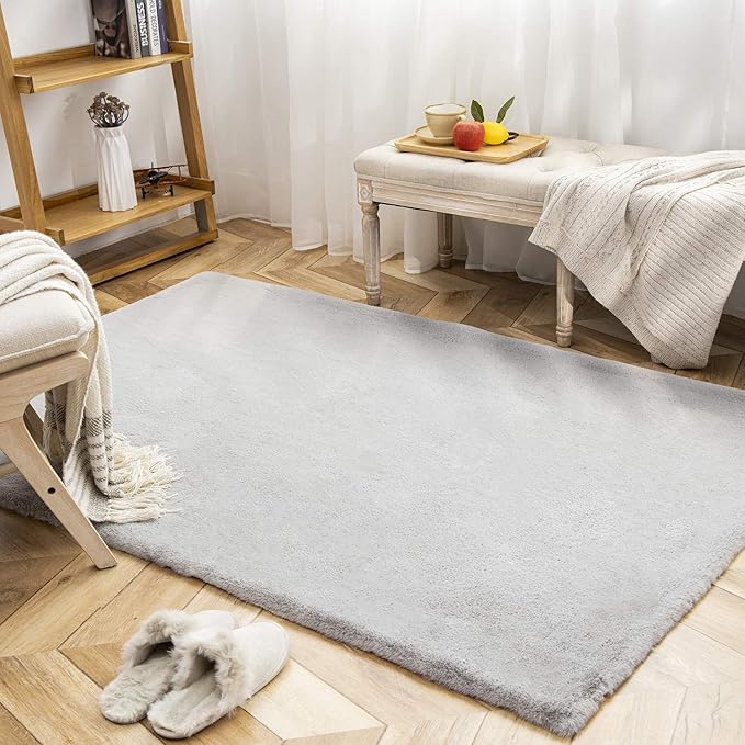 Ashler Faux Fur Rug, Ultra Soft Faux Rabbit Fur, 4 x 6 Feet Rectangle, Machine - Image 4