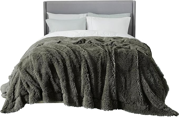 Bedsure GentleSoft Fluffy Olive Green Blankets Queen Size - Image 9