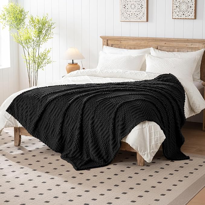 90x104 Inch Black King Size Blanket - Image 3