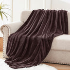Exclusivo Mezcla Fleece Coffee Throw Blanket - Image 3