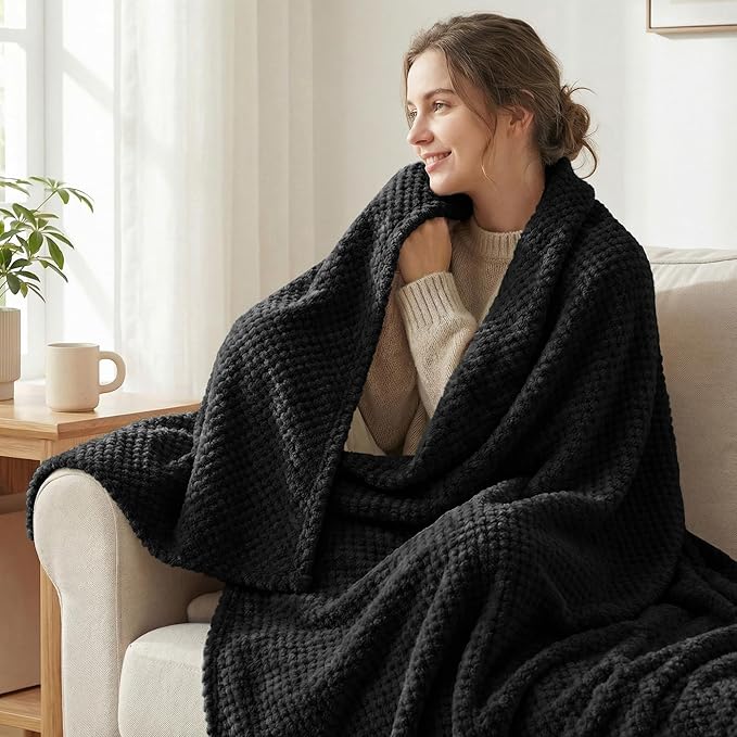 Exclusivo Mezcla Fleece Bed Blanket King Size, Super Soft and Warm Blankets - Image 2