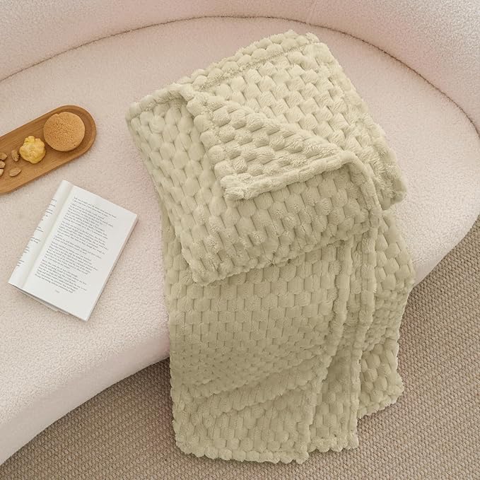 BEDELITE Fleece Throw Blanket for Couch & Bed - Image 7