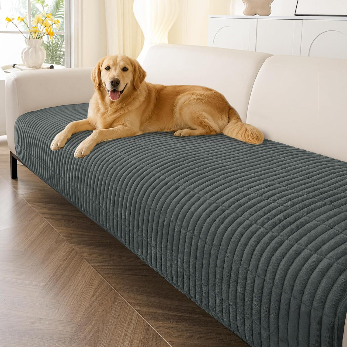 Smiry Couch Covers for Dogs, Non Slip Plush Washable Sofa Cover for Pets