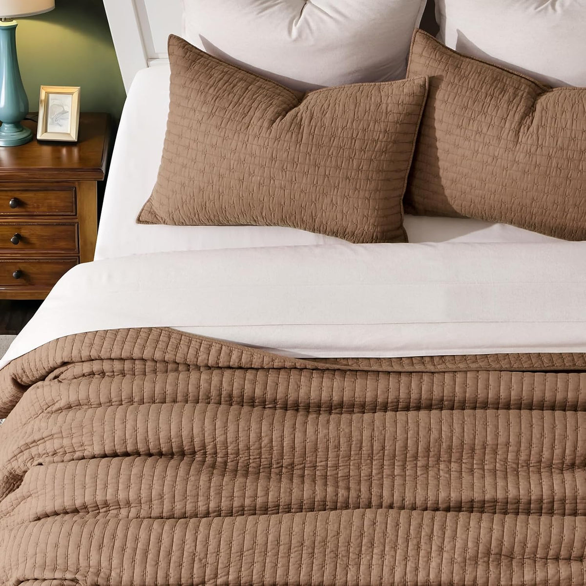 EVERGRACE 100% Cotton Cross Stitch 3-Piece Quilt Set, King, Camel Brown
