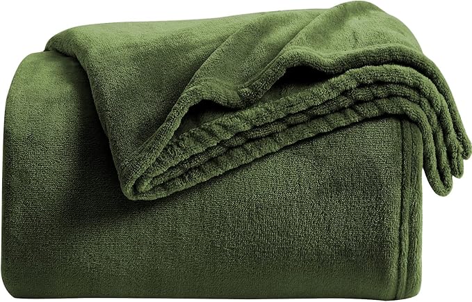 KMUSET Super Soft Throw Blanket Premium Silky Flannel Fleece Twin Size Green by COZYBLANKETHappyHomeLife
