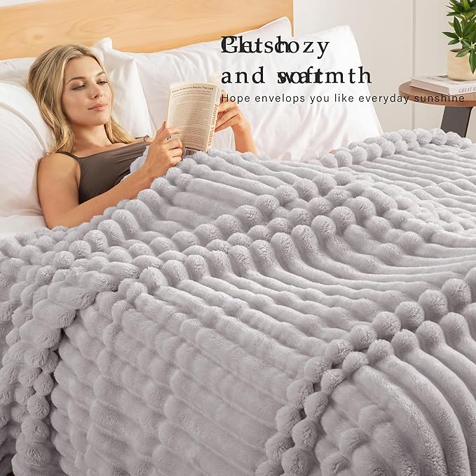 Exclusivo Mezcla Twin Size Flannel Fleece Blanket, Super Soft Striped Jacquard - Image 2