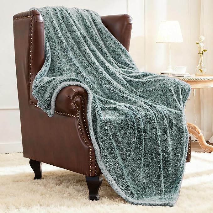 Exclusivo Mezcla Plush Fuzzy Fleece Throw Blanket Extra Large, Super Soft by ExclusivoMezcla