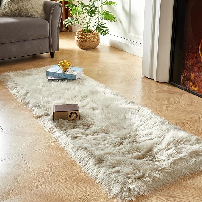 AMTOVO Faux Fur Rug, Light Grey Ultra Soft Fluffy Shag Sheepskin Rug, 2 x 6 ft - Image 2