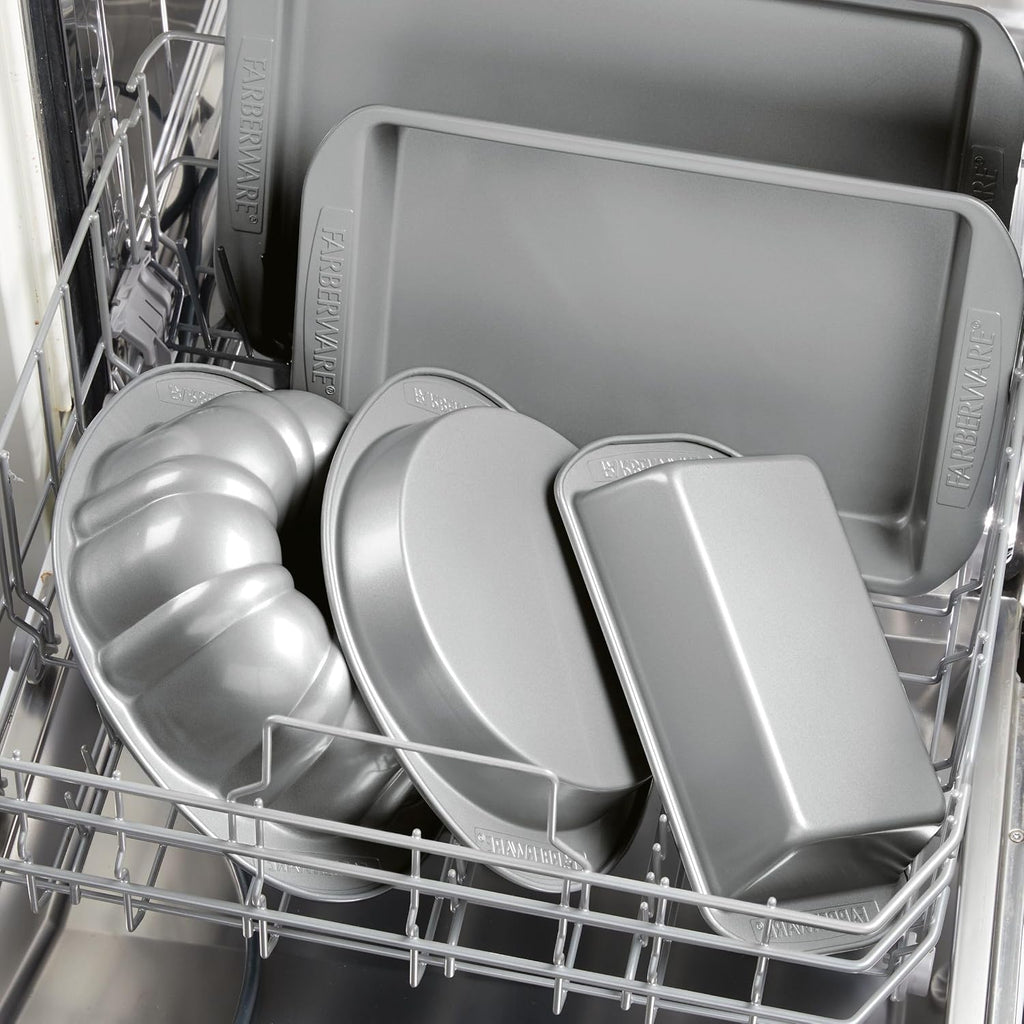 Farberware Nonstick Bakeware 9-Inch x 13-Inch Rectangular Cake Pan, Gray