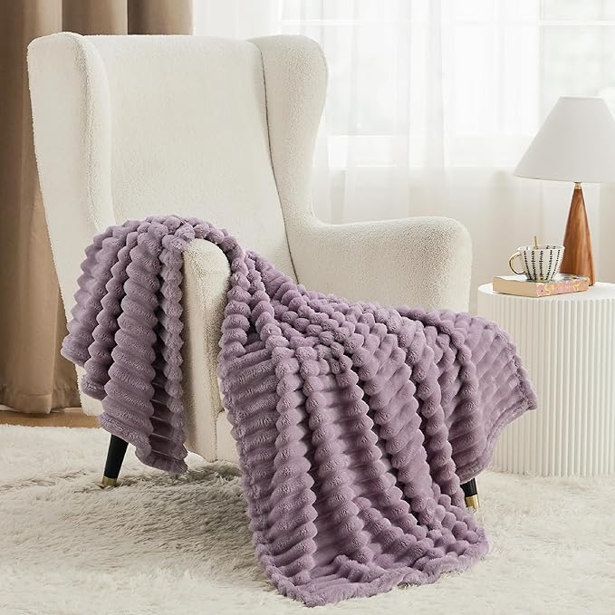 Bedsure GentleSoft Light Purple Twin Blanket - Image 2