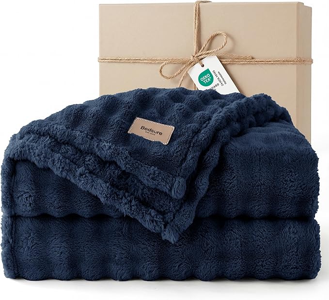Bedsure 3D Fleece Bubble Blanket by BEDSURE