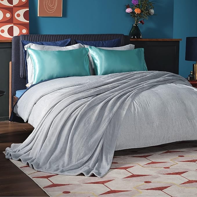 Bedsure GentleSoft Fleece Bed Blankets Full Size Light Grey - Image 2
