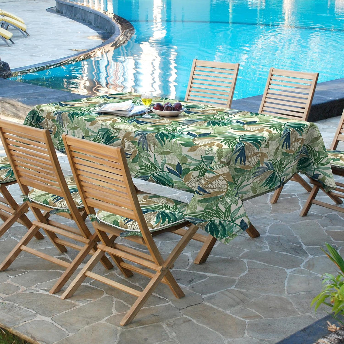 DYTXIII Outdoor Rectangle Tablecloth with Umbrella Hole and Zipper 84" x 60", Water Repellent Floral Picnic Cover, Fade & Wrinkle Resistant Tablecloth for Patio/Garden/Party Table, Lush Leaf Green
