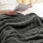 Exclusivo Mezcla Fleece Throw Blanket - Image 4