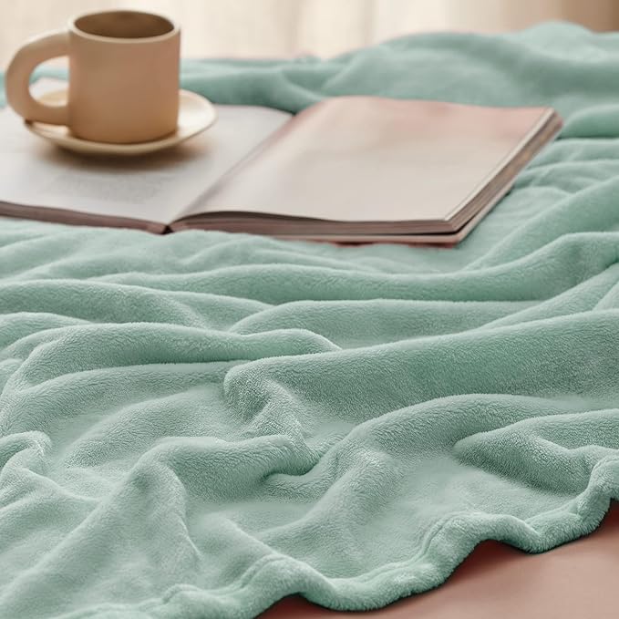 Bedsure GentleSoft Fleece Bed Blankets Full Size Sage Green - Image 4