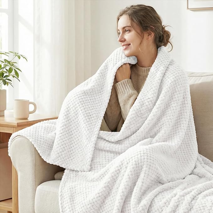 Exclusivo Mezcla Fleece Throw Blanket Extra Large, Super Soft and Warm Blankets - Image 2