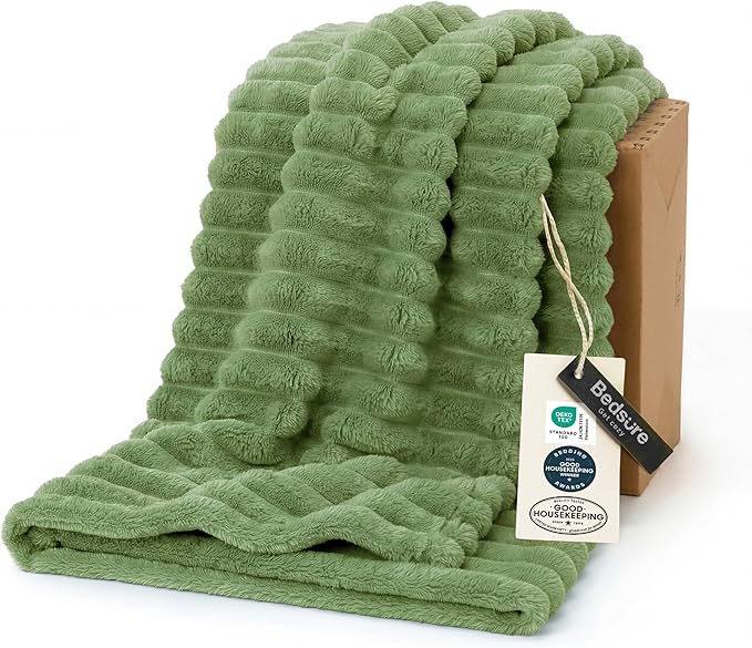 Bedsure GentleSoft Reseda Twin XL Blanket by BEDSURE