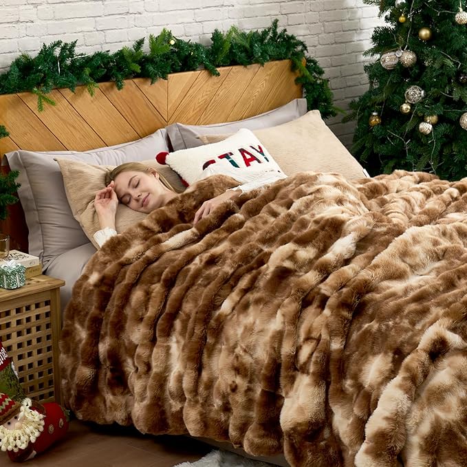 Cozy Bliss Faux Fur Throw Blanket - Image 3