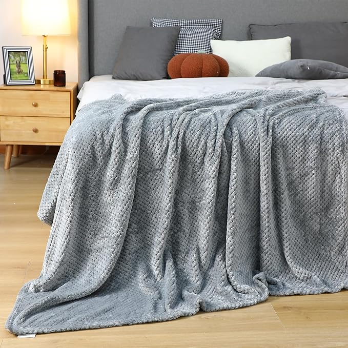 Newwiee 4 Pcs Flanne Fleece Throw Blanket - Image 4