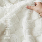 Bedsure GentleSoft Blankets Queen Size - Image 3