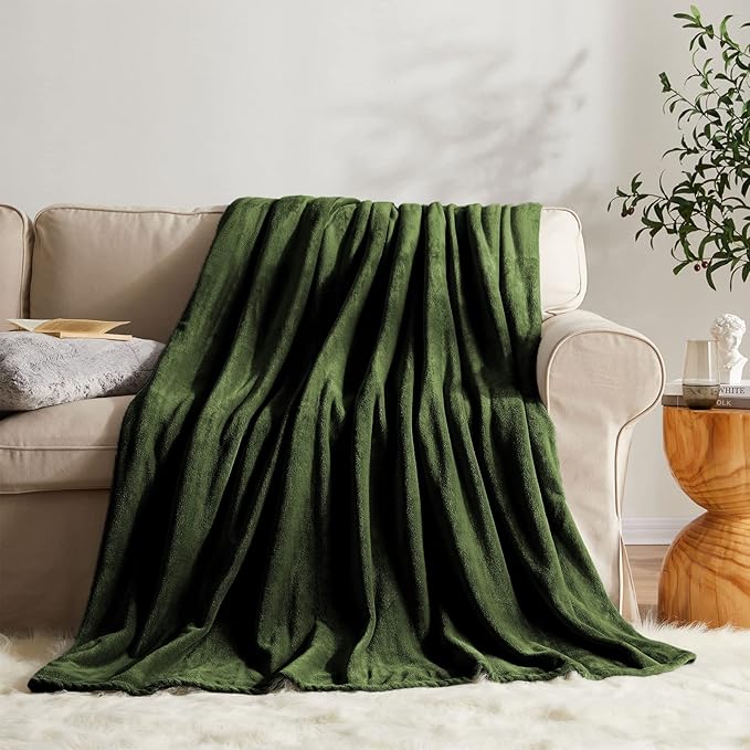 KMUSET Super Soft Throw Blanket Premium Silky Flannel Fleece Throw Size Green - Image 3