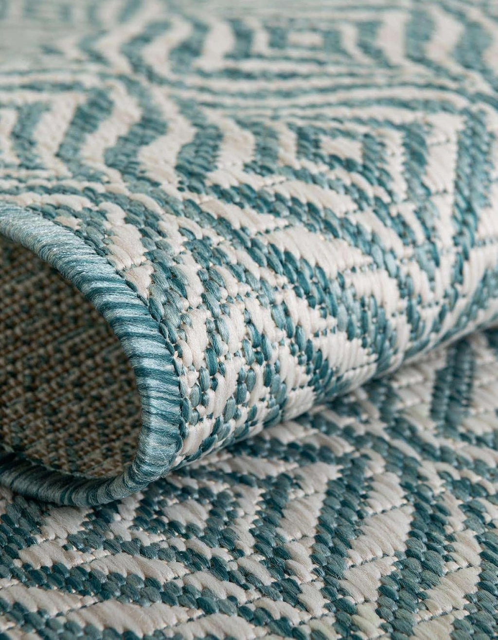 Unique Loom Outdoor Trellis Collection Area Rug - Deco Trellis (4' 1" Round, Aqua/ Ivory)