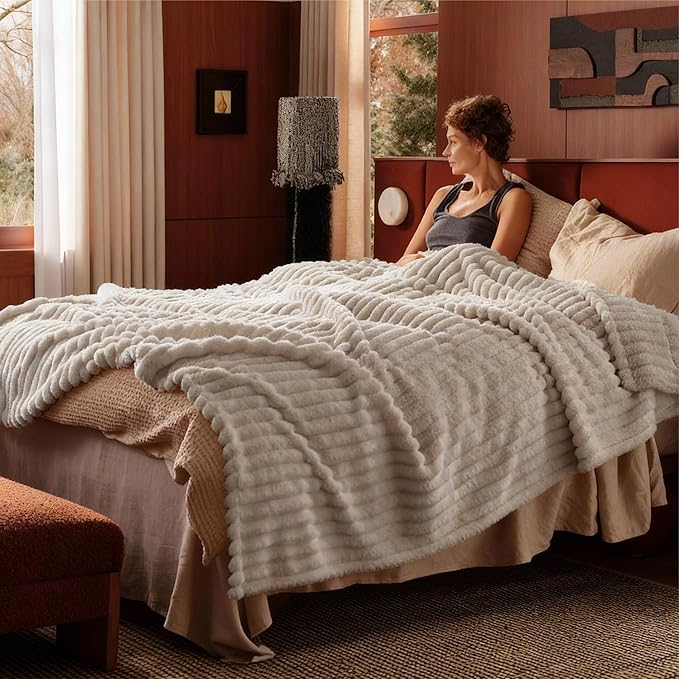 Bedsure GentleSoft Fleece Bed Blankets Full Size - Image 7