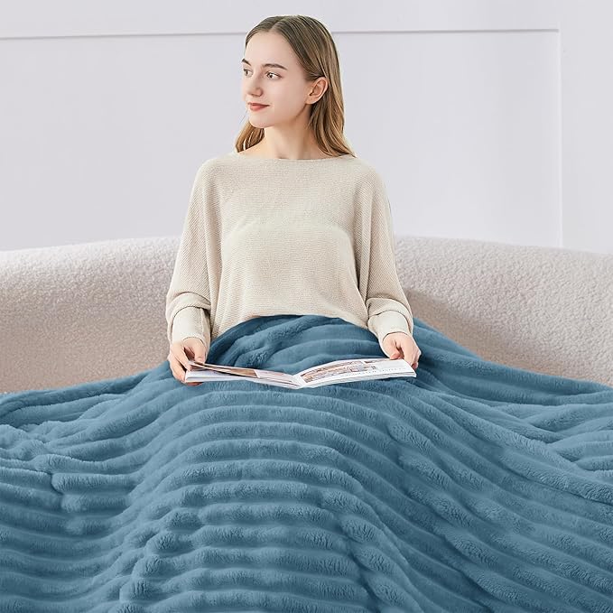 BEDELITE Fleece Blue Throw Blanket - Image 3