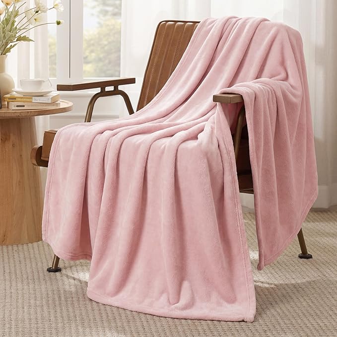 Bedsure GentleSoft Fleece Blanket Twin Size Pink - Image 2