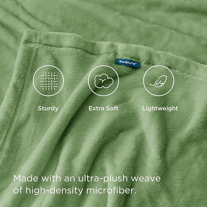 Bedsure GentleSoft Fleece Blanket Twin Size Green - Image 4