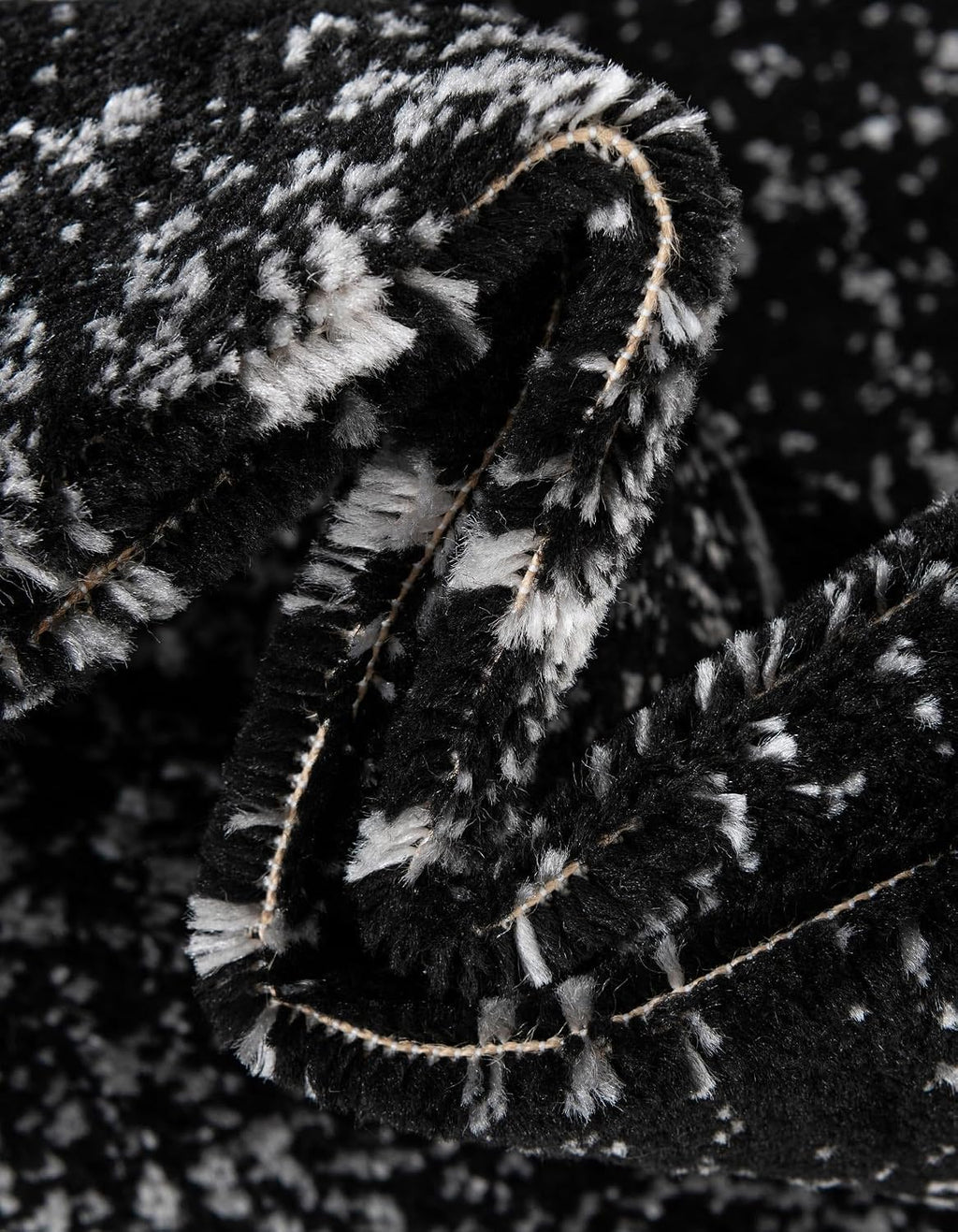 Unique Loom Sofia Collection Area Rug - Casino (3' 3" Round, Black/ Ivory)