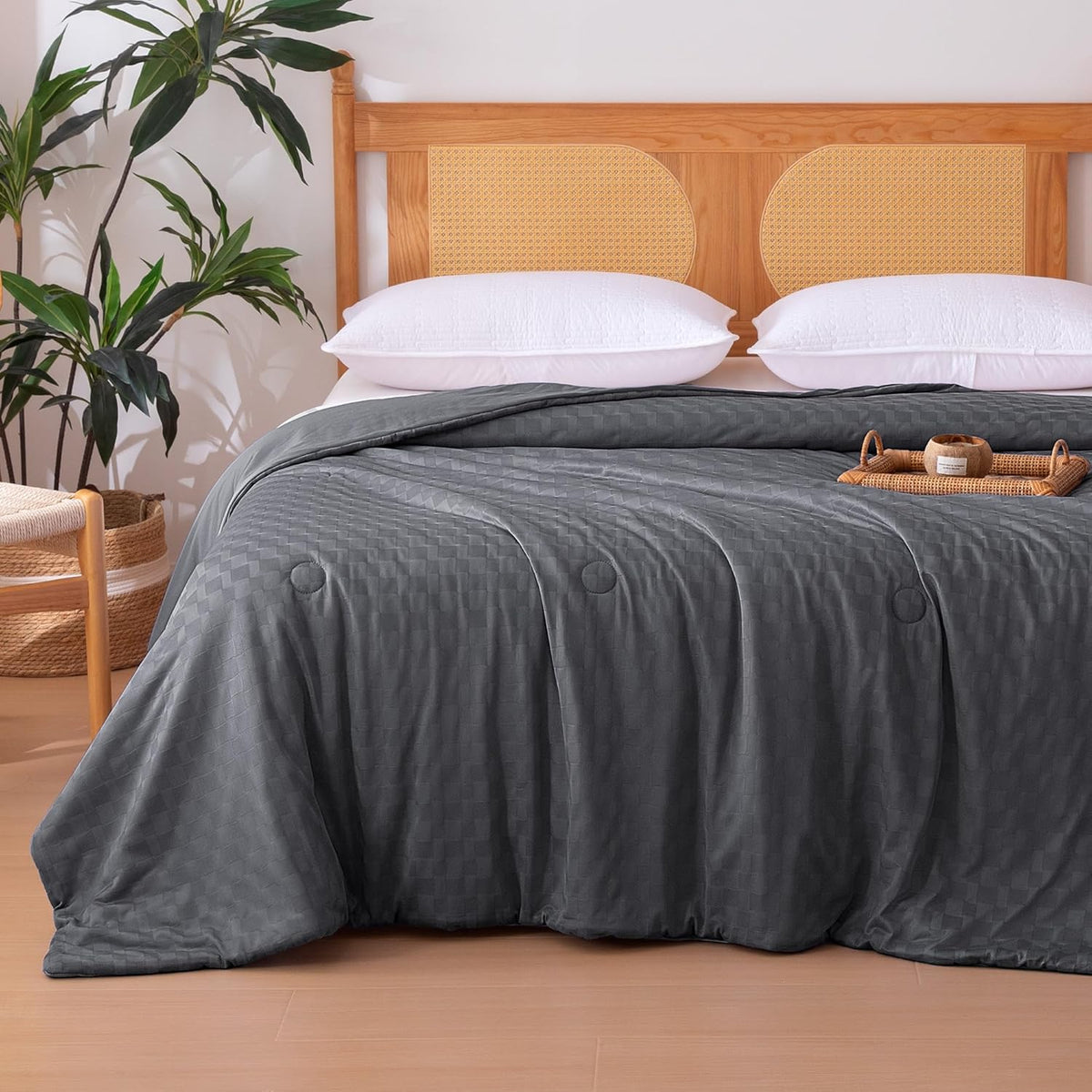 Amazon Basics Cooling Comforter, Soft Lightweight Waffle Weave Blanket for Hot Sleepers, Summer & All Season Bedding to Keep Cool for Night Sweats, 68"x90", Twin, Pink