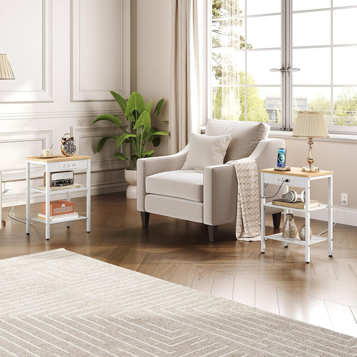 HOOBRO Side Table with Charging Station, Small End Table for Small Space