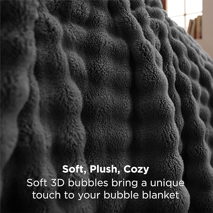 Bedsure 3D Fleece Bubble Blanket - Image 3
