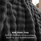 Bedsure 3D Fleece Bubble Blanket - Image 3