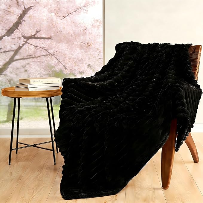 HIMEET Black Ribbed Throw Blanket - Image 2
