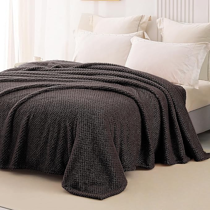 Whale Flotilla King Size Fuzzy Fleece Blanket, Fluffy Warm Soft Jacquard Bed - Image 2