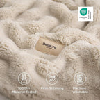 Bedsure 3D Fleece Bubble Blanket - Image 5