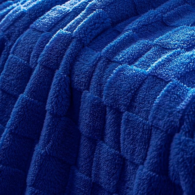 Exclusivo Mezcla Twin Size Flannel Fleece Blanket, Super Soft and Warm - Image 4