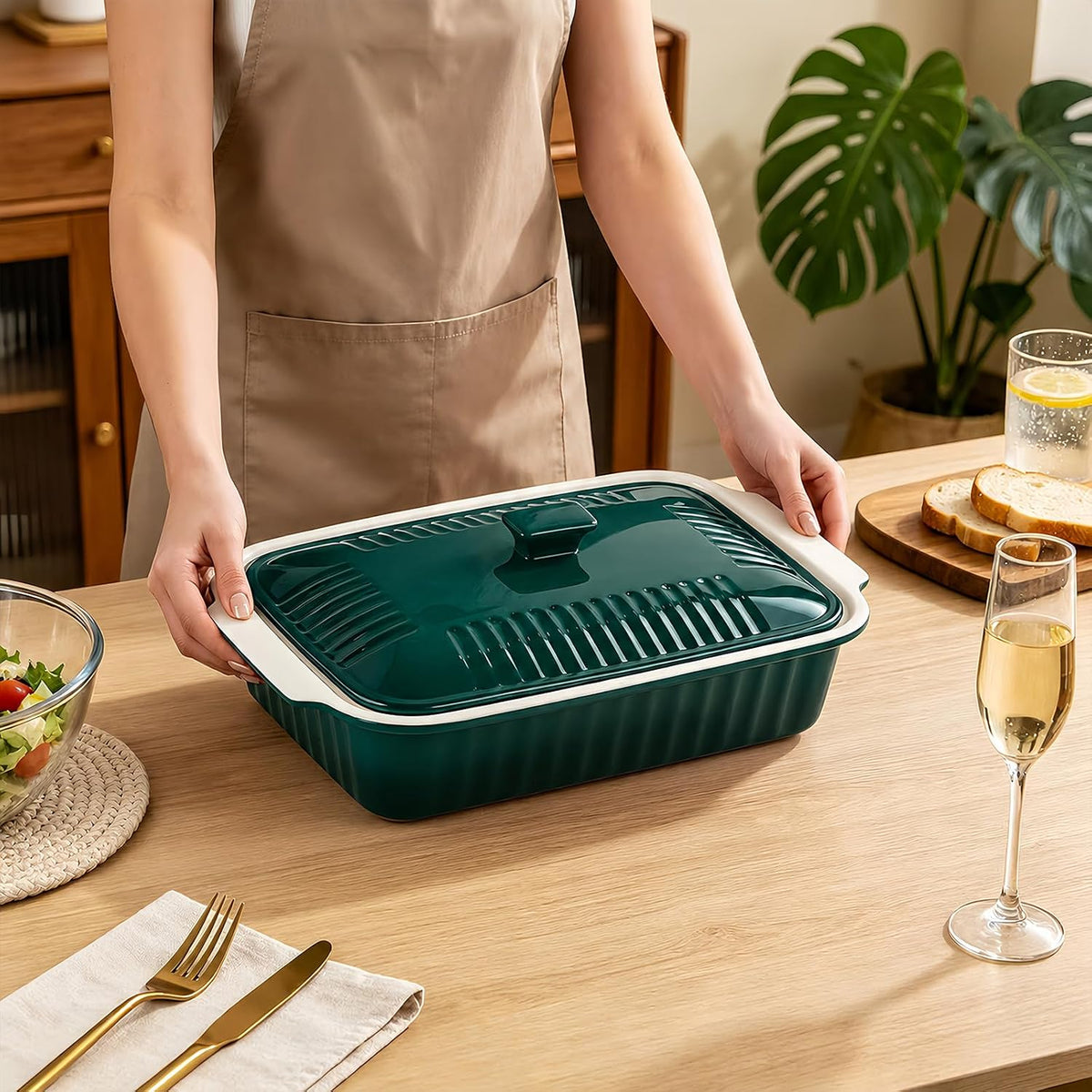 Large Baking Dish with Lid,5.5 Quart Lasagna Pan with Lid, 13.5x9 inch Ceramic Casserole Dish with Lid, Microwave, Dishwasher Safe