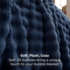 Bedsure 3D Fleece Bubble Blanket - Image 3