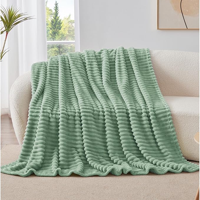 BEDELITE Twin Blanket for Couch & Bed, 300GSM Soft & Warm Fleece Blanket - Image 7