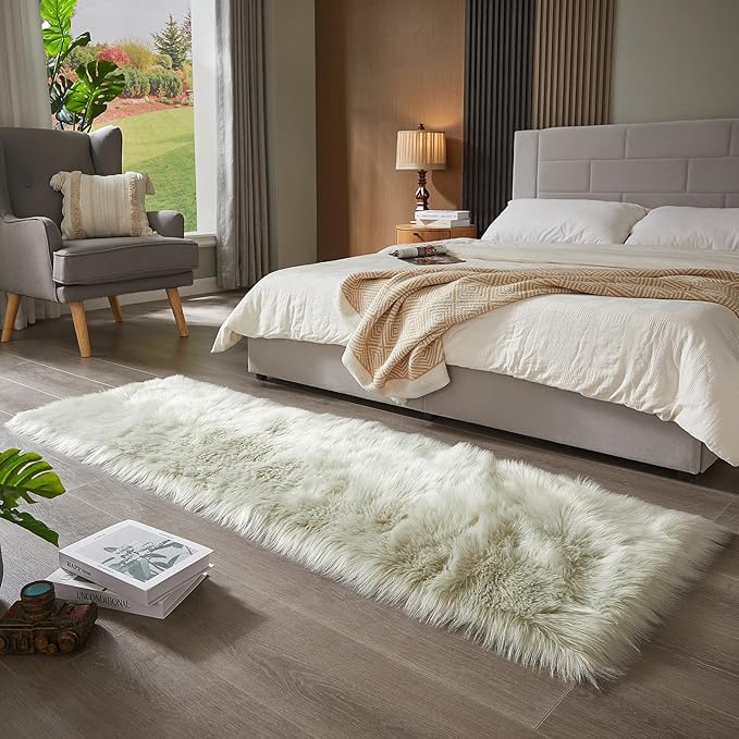 AMTOVO Faux Fur Rug, Light Grey Ultra Soft Fluffy Shag Sheepskin Rug, 2 x 6 ft - Image 3