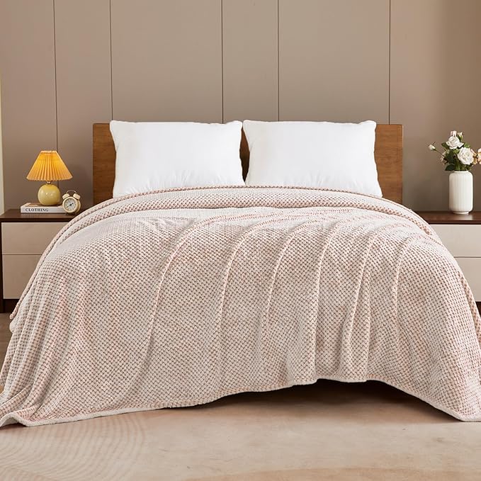 Exclusivo Mezcla Fleece Bed Blanket King Size, Super Soft and Warm Blankets - Image 2