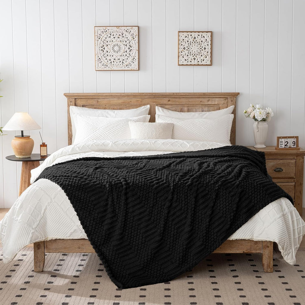 50x70 Inch Black Throw Blanket - Soft & Fluffy Fleece, Cute & Aesthetic, Perfect for Sofa, Couch, Chair, Bed, Living Room & Bedroom, All-Season Use, Plush & Cozy Decorative Blanket