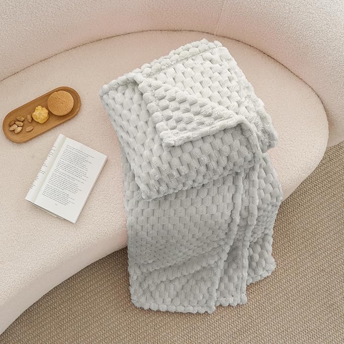 BEDELITE Fleece Blanket - Image 6